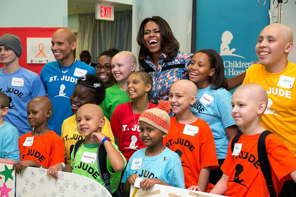 Michele Obama with children from St. Jude's Hospital